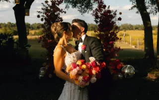 amanda and mitchells hill country wedding