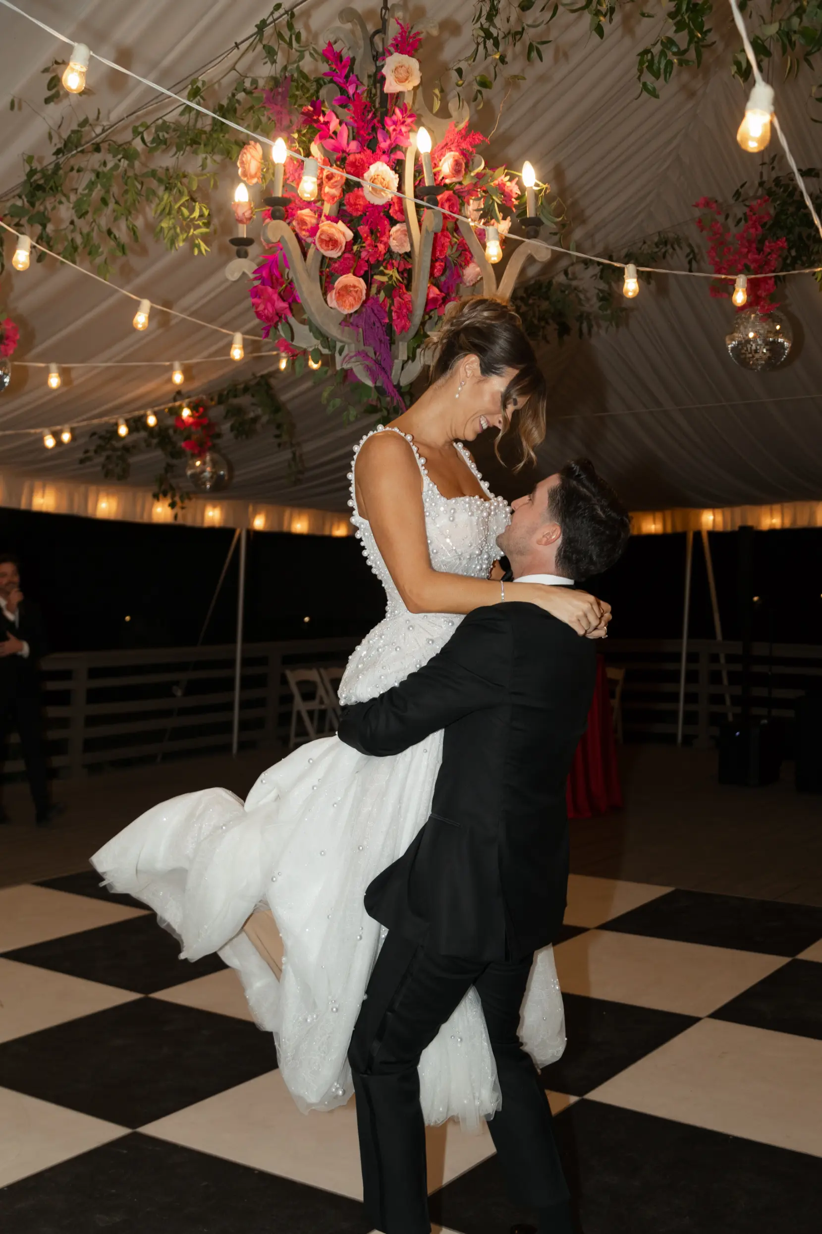 amanda and mitchells hill country wedding